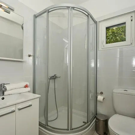 Apartment By The Sea Seget Vranjica, Trogir - 10438 Donji Seget