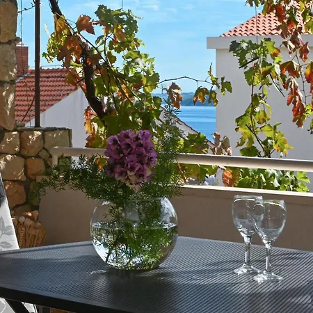 Apartment By The Sea Seget Vranjica, Trogir - 10438 *